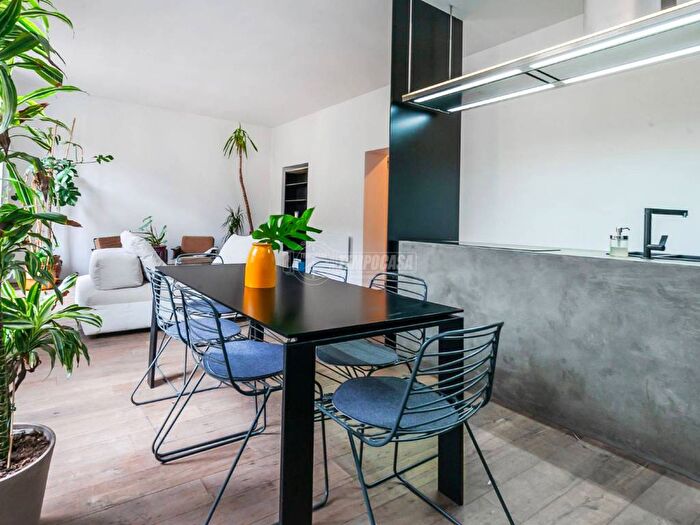 Appartamento bilocale in affitto in Via Luigi Porro Lambertenghi, Isola, Milano