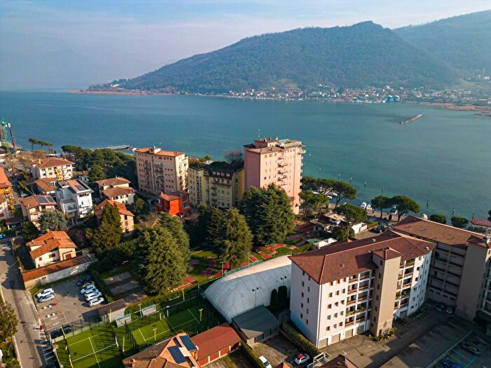 Appartamento quadrilocale in affitto in VIALE GARIBALDI, Sarnico