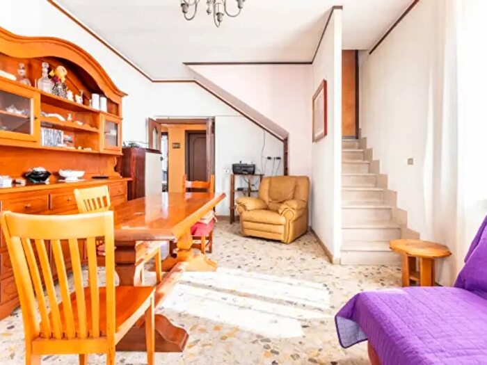 Casa quadrilocale in vendita in Via Eugenio Cecconi, Roma