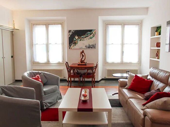 Appartamento trilocale in affitto in Cadorna Castello, Milano