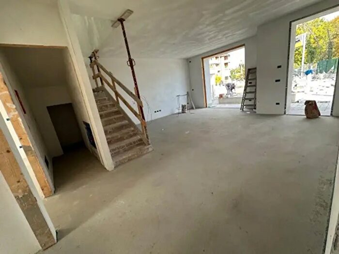 Casa quadrilocale in vendita in Via Fratelli Carlo E nello Rosselli, Reggio Emilia