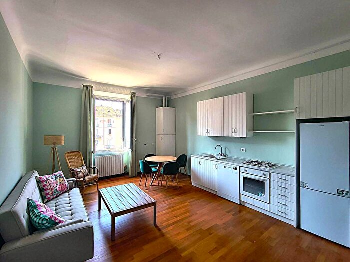 Appartamento trilocale in affitto in Porta Romana Medaglie dOro, Milano