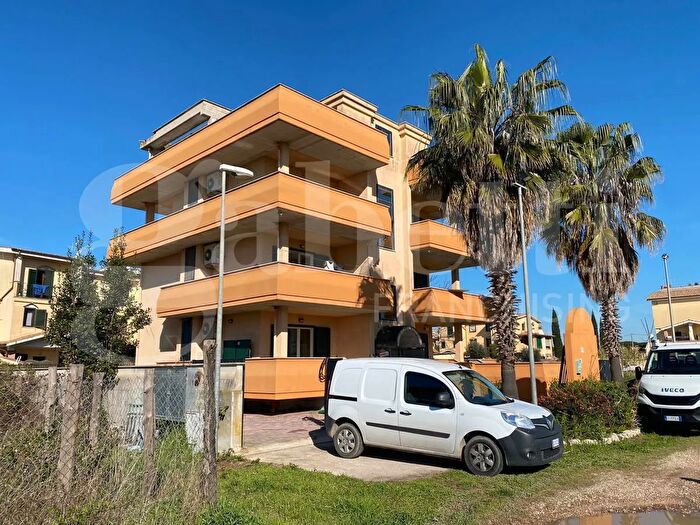 Appartamento bilocale in vendita in Via Lago di Moro, Nettuno