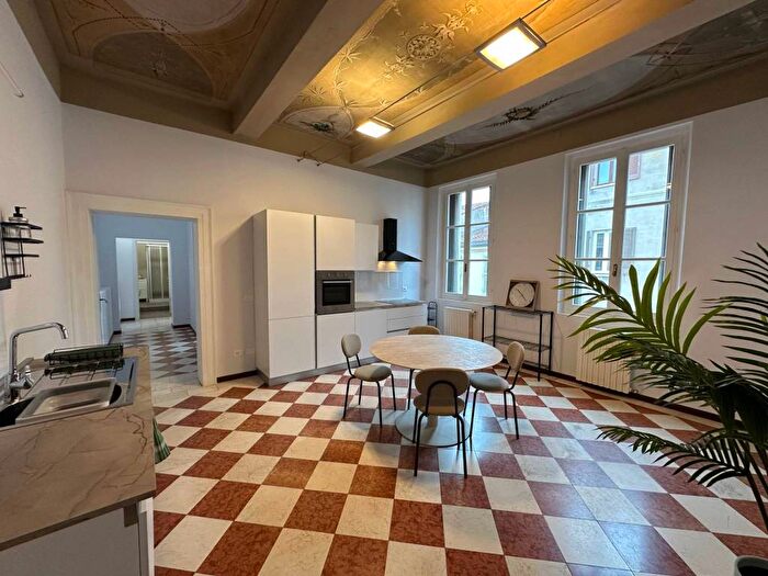 Appartamento trilocale in affitto in Corso Umberto I, Centro, Mantova