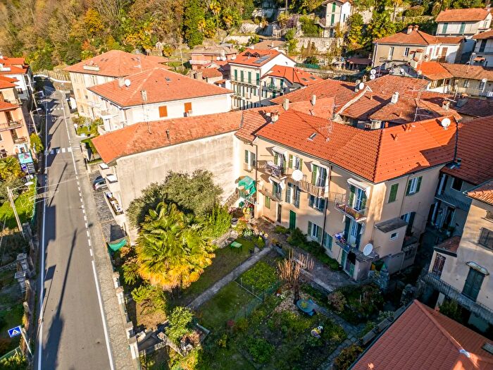 Appartamento quadrilocale in vendita in Maccagno con Pino e Veddasca