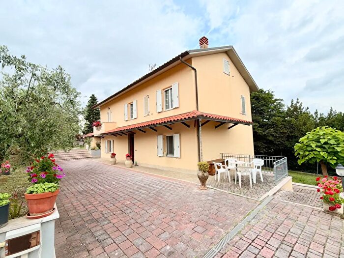 Casa con 5 locali in vendita in Via Montesecco, Jesi