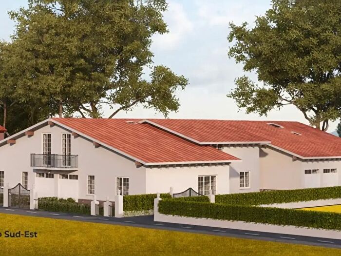 Casa quadrilocale in vendita in Via Ravarino Carpi, Bomporto