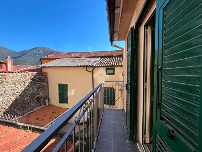 Appartamento quadrilocale in vendita in Via Littardi, Taggia