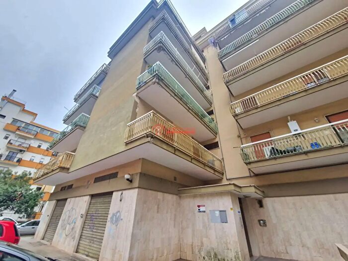 Appartamento quadrilocale in vendita in Via Gramsci, Trani