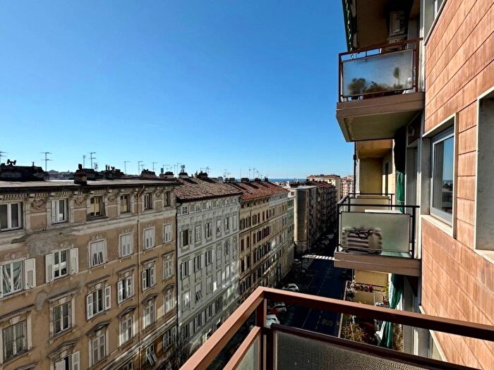 Appartamento bilocale in affitto in Via Fabio Severo, Cologna Università, Trieste