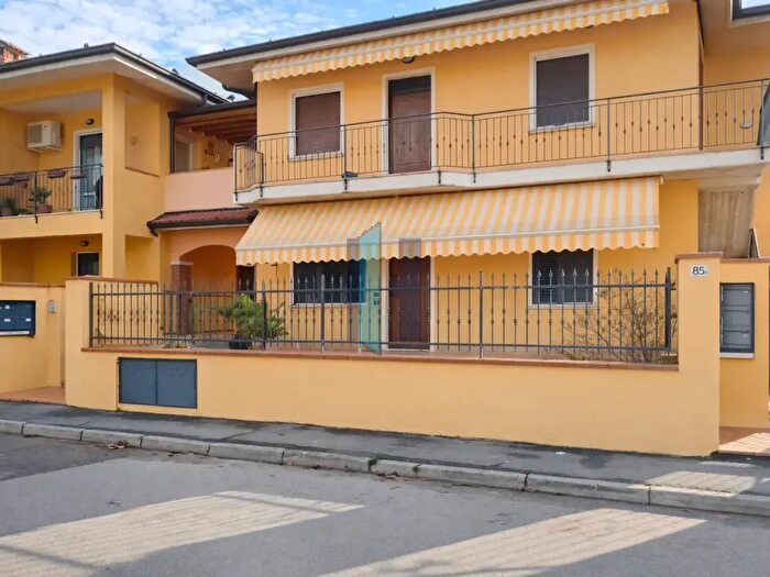 Appartamento trilocale in vendita in Travagliato