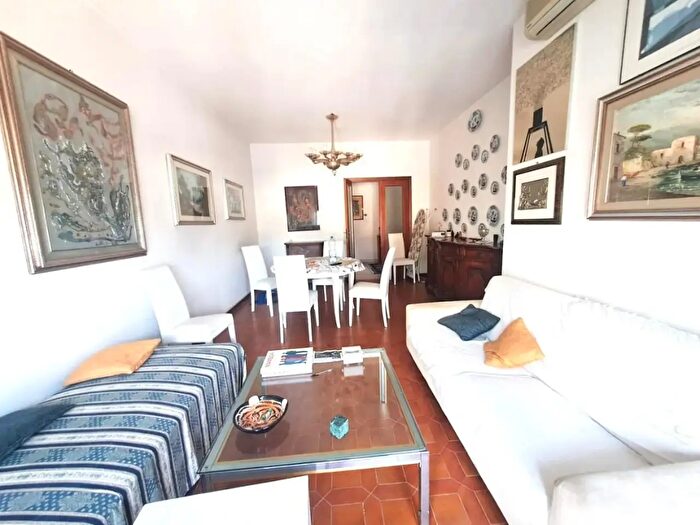 Appartamento quadrilocale in affitto in Carrara