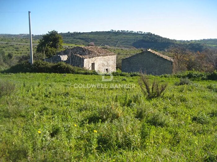 Casa con 6 locali in vendita in Cda Mauto Snc, Modica