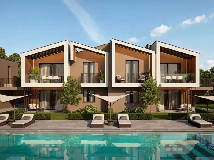 Appartamento trilocale in vendita in Via Cavetta Marina, Jesolo