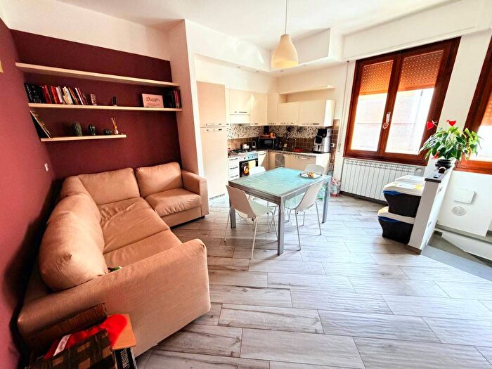 Appartamento trilocale in affitto in Via di Scandicci, Soffiano, Firenze