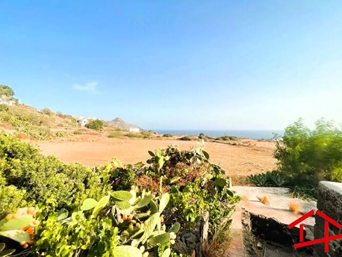 Appartamento bilocale in vendita in Via Scauri Basso, Pantelleria