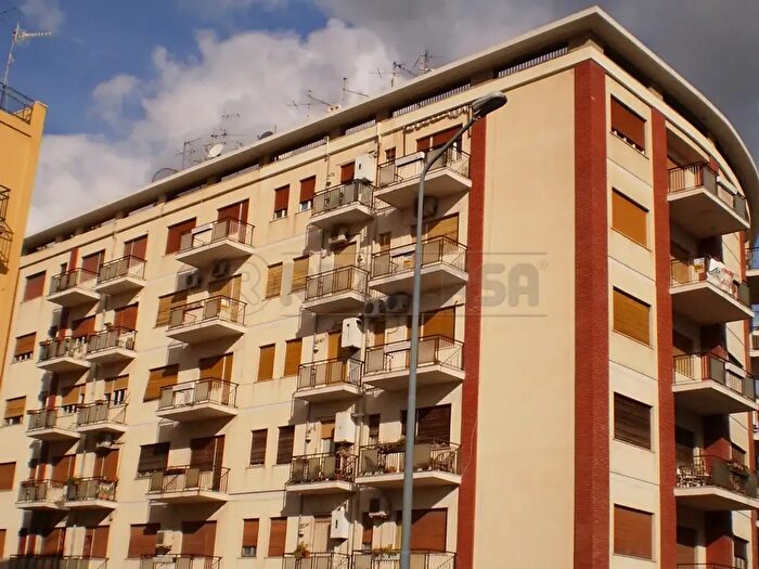 Appartamento quadrilocale in affitto in Viale Regina Elena, Messina