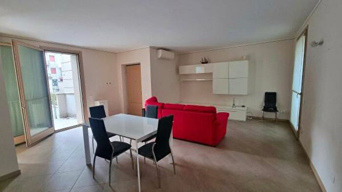 Appartamento trilocale in vendita in Viale Trento E Trieste, Cremona