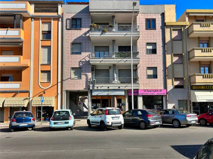 Appartamento trilocale in affitto in Via Is Mirrionis, Is Mirrionis, Cagliari