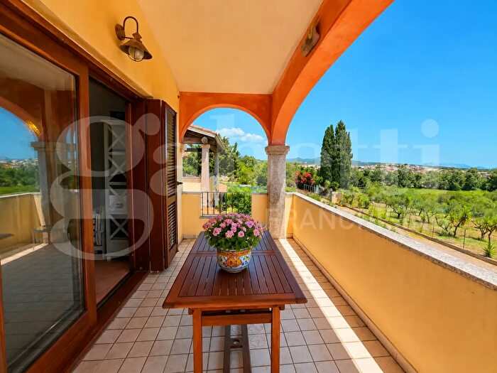 Appartamento trilocale in vendita in Via Montalbo, Budoni