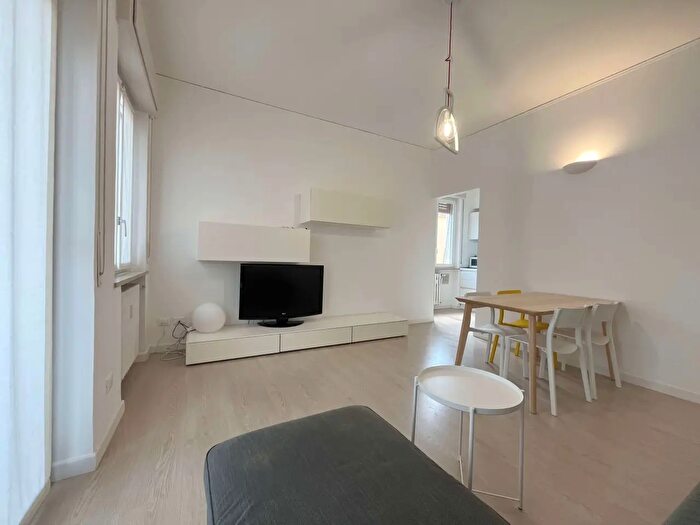 Appartamento con 6 locali in affitto in Verona