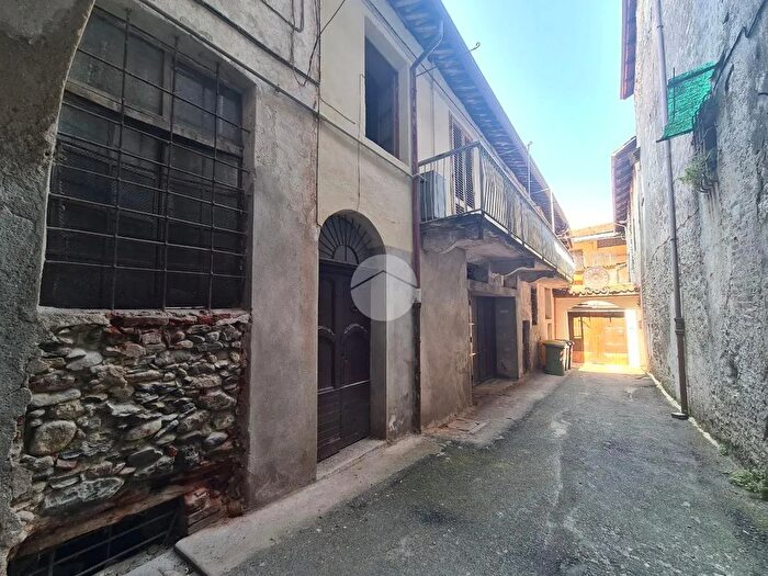 Casa quadrilocale in vendita in Via Arduino, Cuorgne