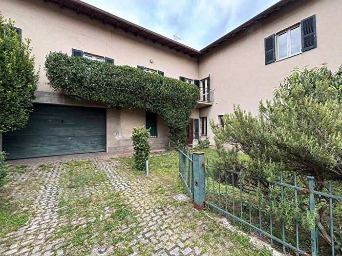Appartamento trilocale in affitto in Via Libertà, Centro, Passirano