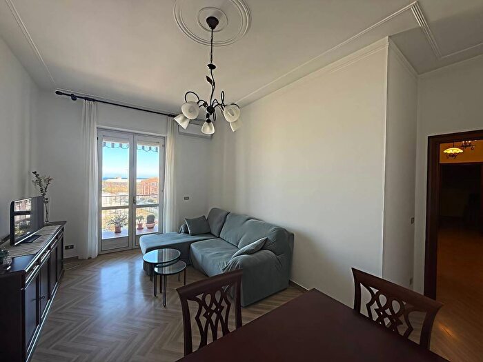 Appartamento quadrilocale in affitto in Via Patrioti, Centro, Albenga