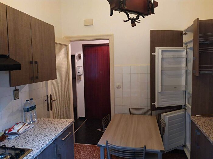 Appartamento bilocale in affitto in Via Ogerio Pane, Castelletto, Genova