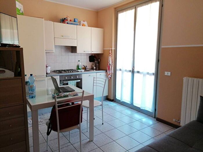 Appartamento bilocale in affitto in Via San Francesco d'Assisi, Centro, Arcore