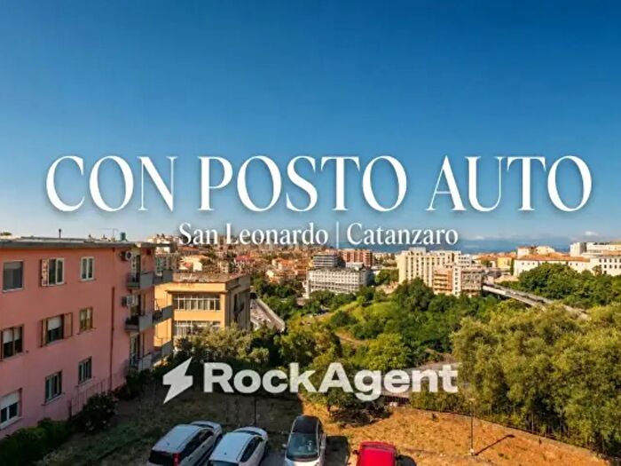 Appartamento quadrilocale in vendita in Via Eugenio De Riso, Catanzaro
