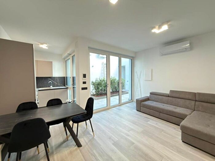 Appartamento bilocale in affitto in Via Marghera, Frua, Milano