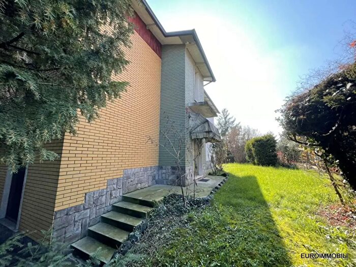 Case in Vendita e in Affitto - 3