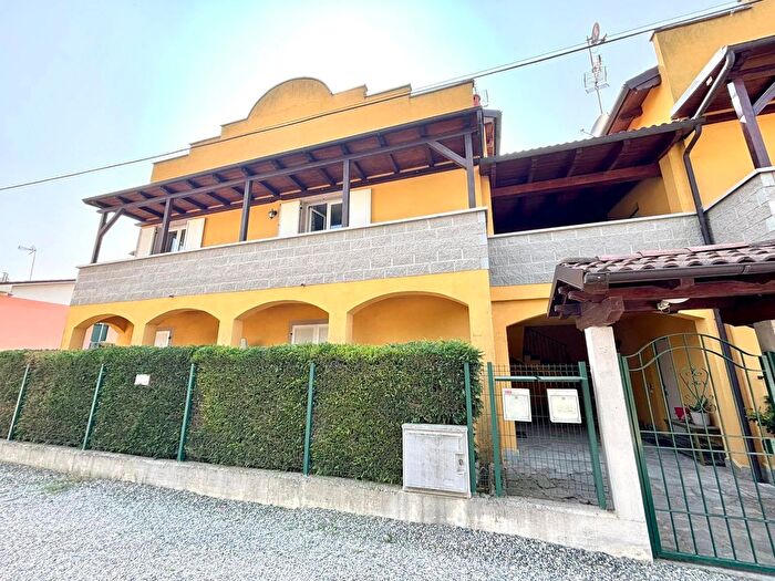 Appartamento quadrilocale in vendita in Via IV Martiri, Alessandria