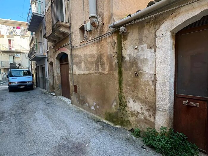 Casa monolocale in vendita in Via De Caro, Caltagirone