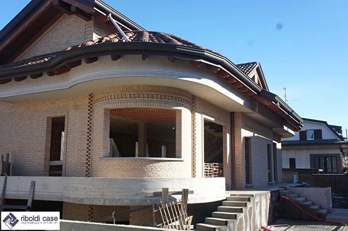 Casa quadrilocale in vendita in Seregno