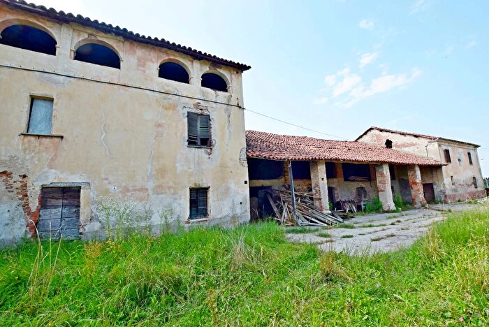 Casa con 5 locali in vendita in Nucleo San Grato, Villanova Mondovi