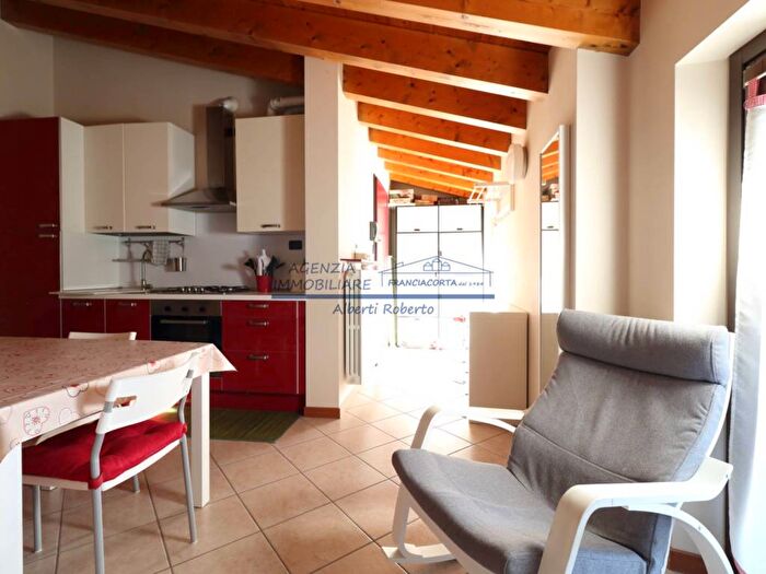 Appartamento monolocale in affitto in Via Luigi di Bernardo, Zuccone, Iseo