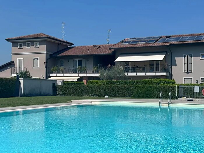 Appartamento trilocale in vendita in Casa Corte Corradini, Valeggio Sul Mincio