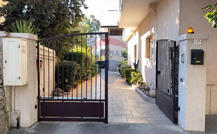 Casa con 11 locali in vendita in Santeramo In Colle