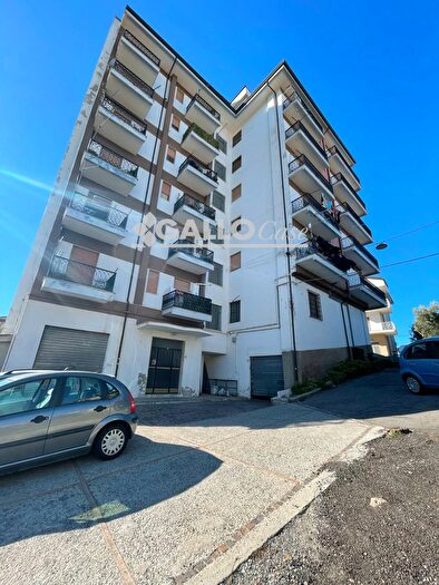 Appartamento trilocale in vendita in Via dellAccoglienza Mendicino, Mendicino