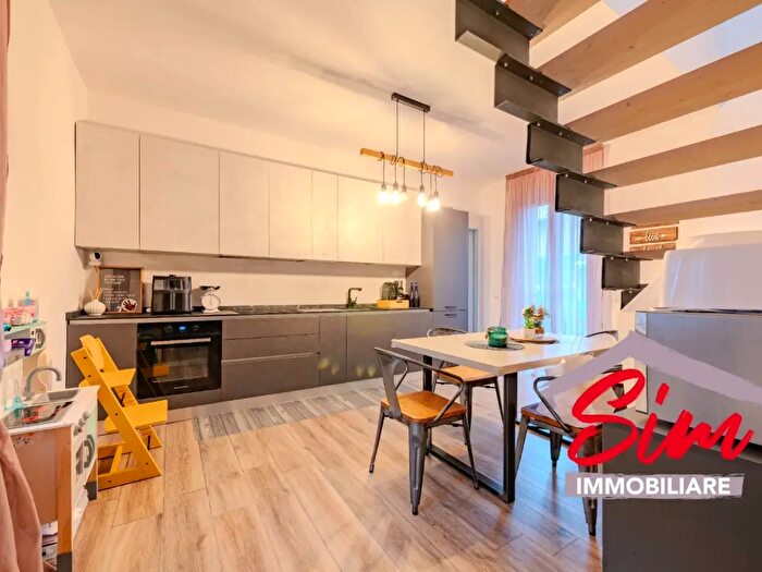 Casa trilocale in vendita in Viale Leonardo da Vinci Sn, Galliate