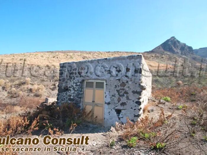 Casa monolocale in vendita in Località Quattropani, Lipari