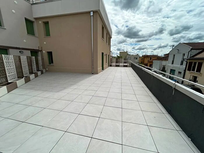 Appartamento quadrilocale in vendita in Poggio Rusco