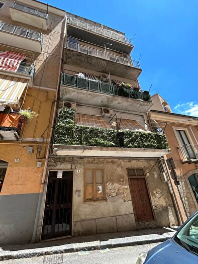 Appartamento trilocale in vendita in Via Verga, Caltanissetta