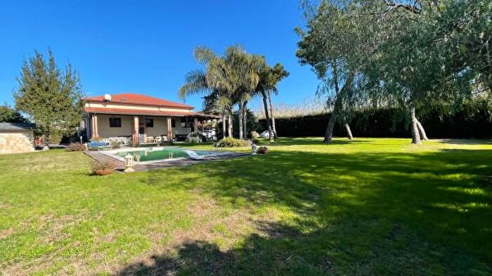 Casa con 5 locali in vendita in Via Madonna del Pantano, Giugliano In Campania