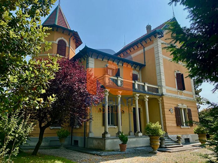 Casa con 14 locali in vendita in Via Gramsci, Pinarolo Po