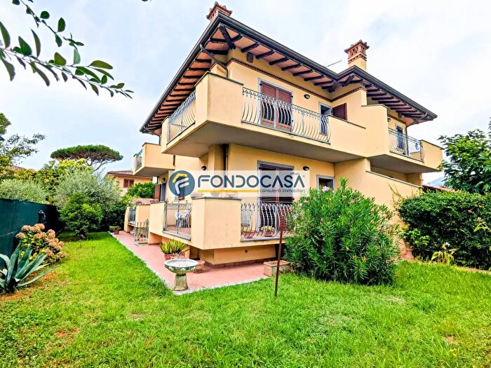 Casa con 6 locali in vendita in Via Concordia, Pietrasanta