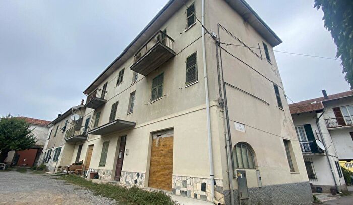 Appartamento in vendita in Rocchetta Cairo Cairo Montenotte Savona Liguria Italia, Cairo Montenotte