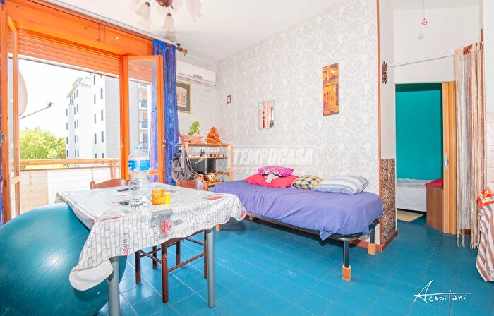 Appartamento monolocale in vendita in Via Emilia Ovest, Modena